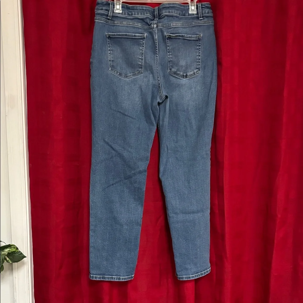 Time and Tru Light Blue Skinny Jeans - Picture 2 of 6